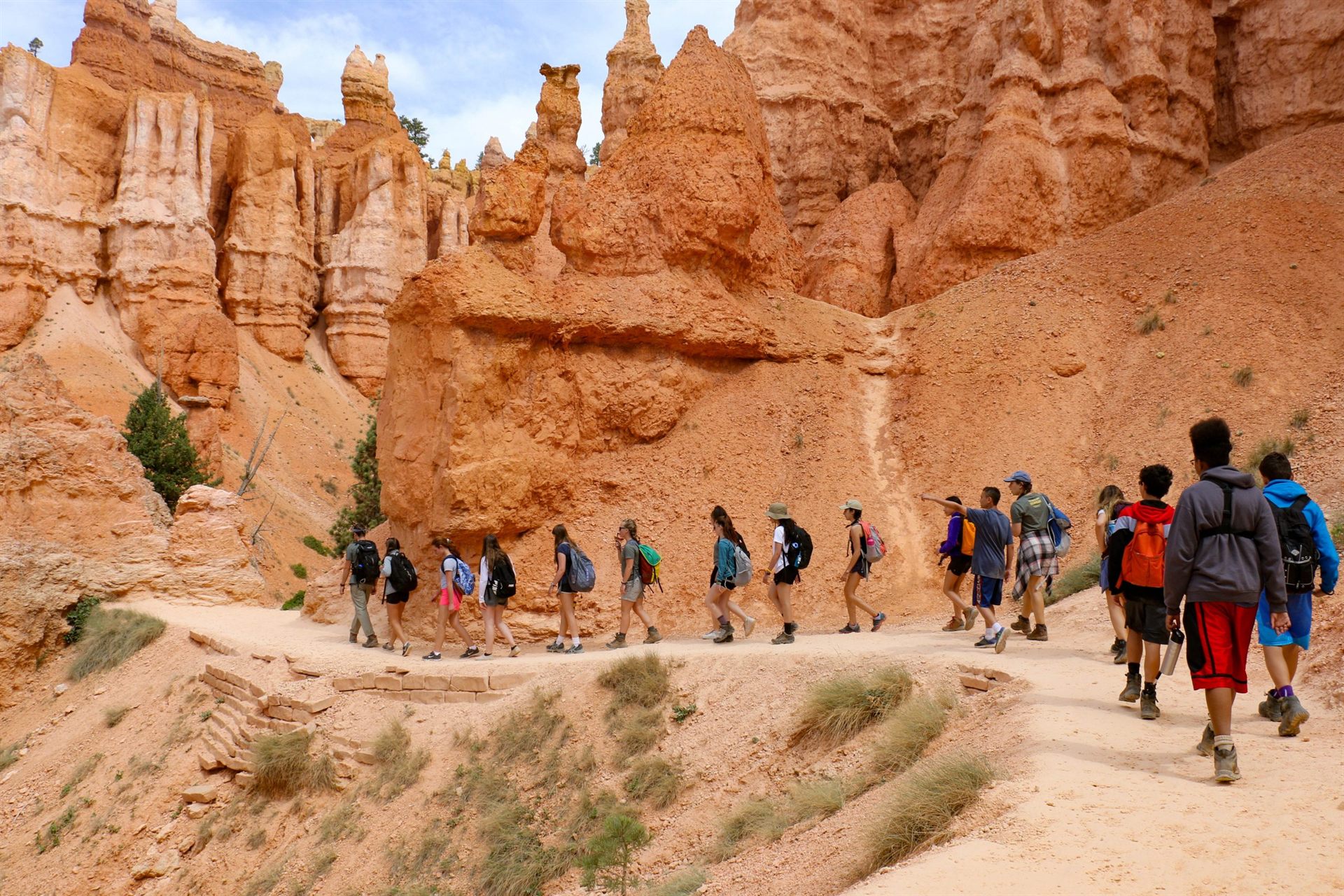 Hikers in Bryce Canyon National Park