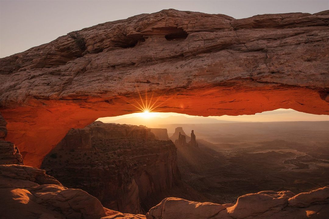 Canyonlands National Park: Explore Countless Canyons, Arches, Mesas and Buttes