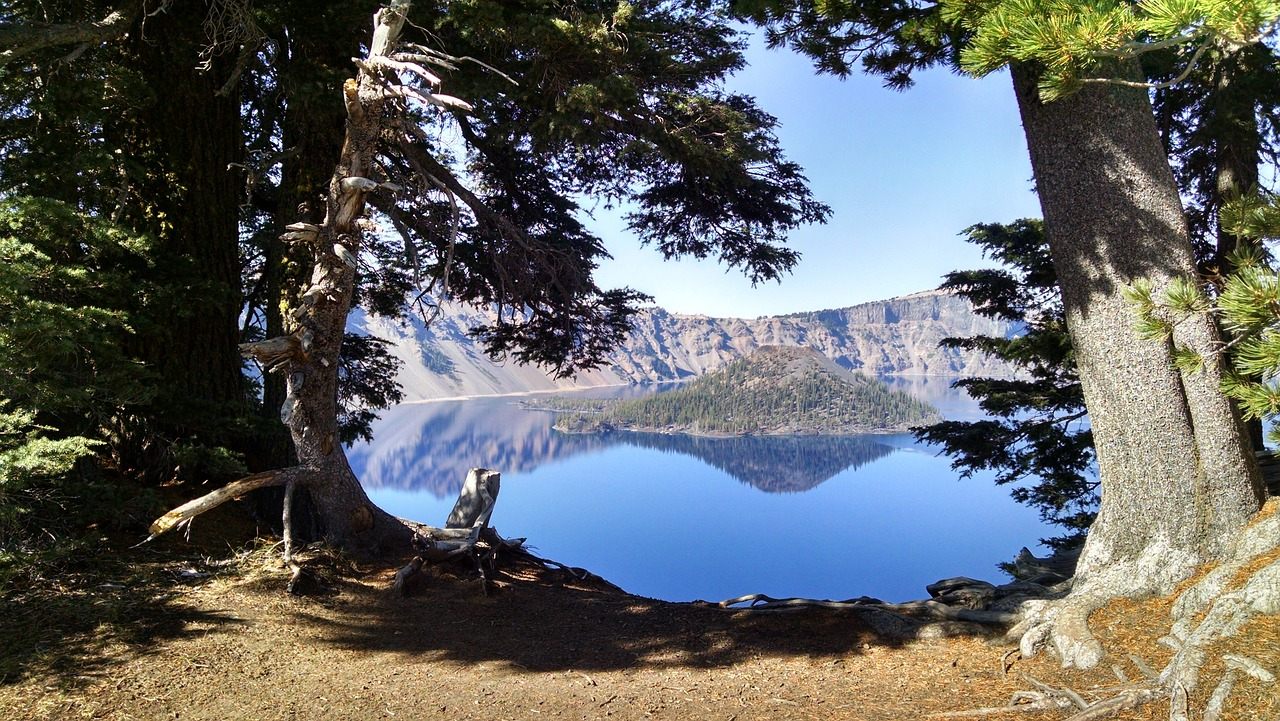Camping around Crater Lake