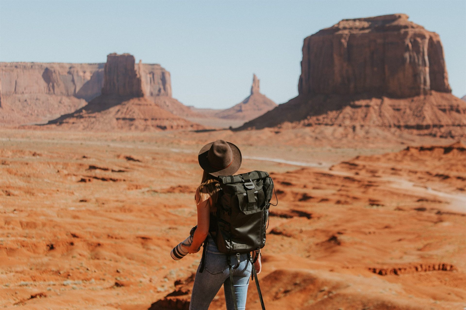 Exploring the desert of Monument Valley