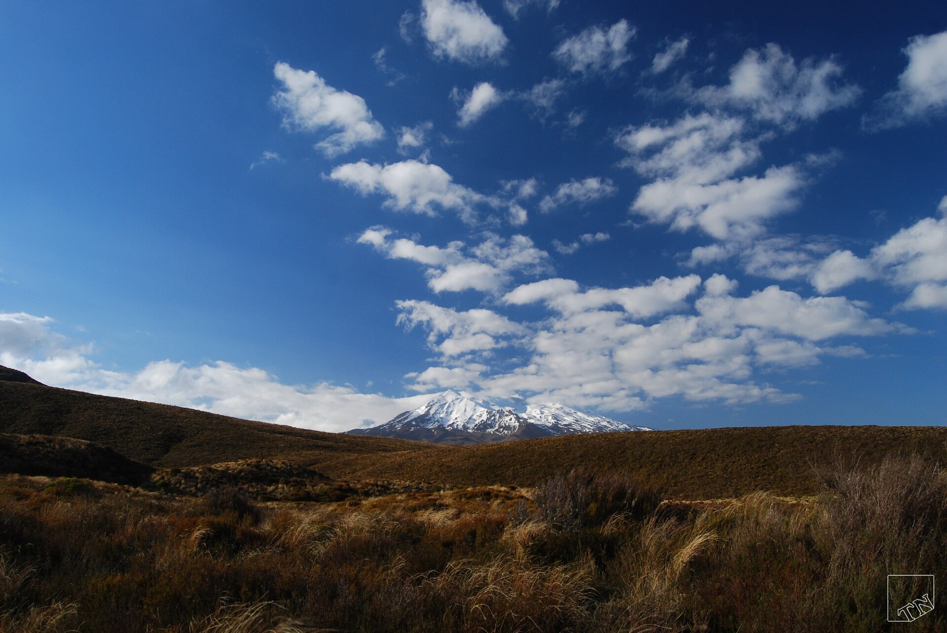 Volcanic terrain along the Tongariro Alpine Crossing