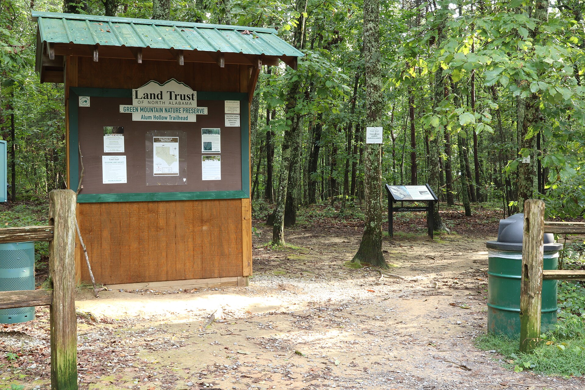 The Alum Hollow trailhead at Green Mountain Nature Preserve