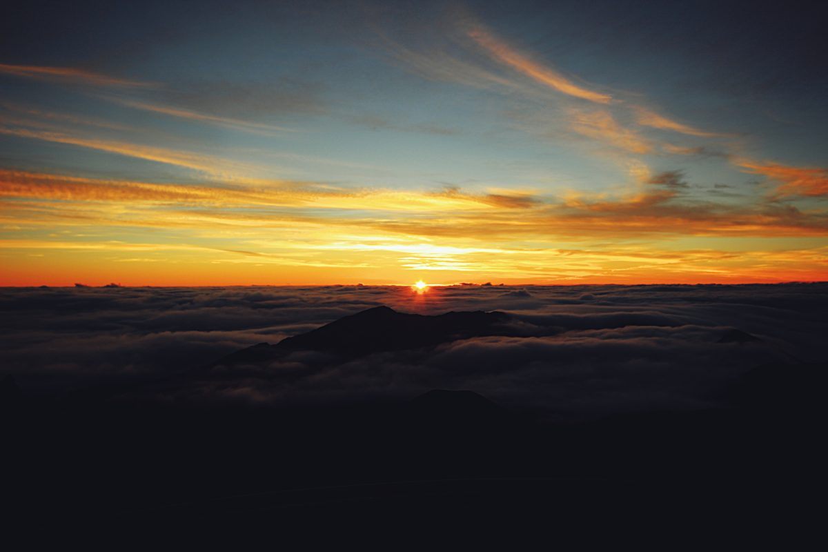 sunrise-at-haleakala-crater