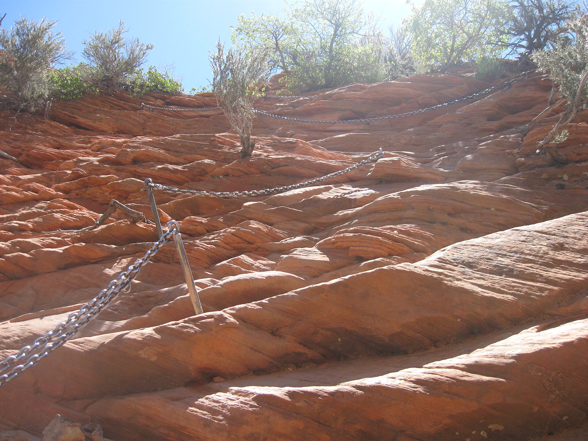 The exposed chain-assisted route on Angels Landing