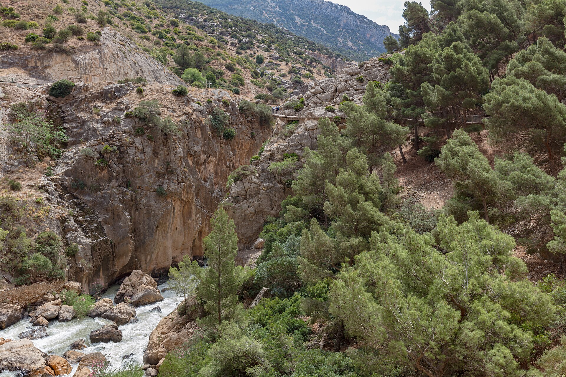 A cliffside walkway through the Caminito del Rey gorge