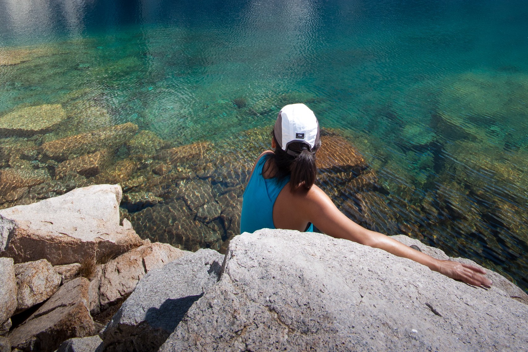 Clear turquoise water at Precipice Lake