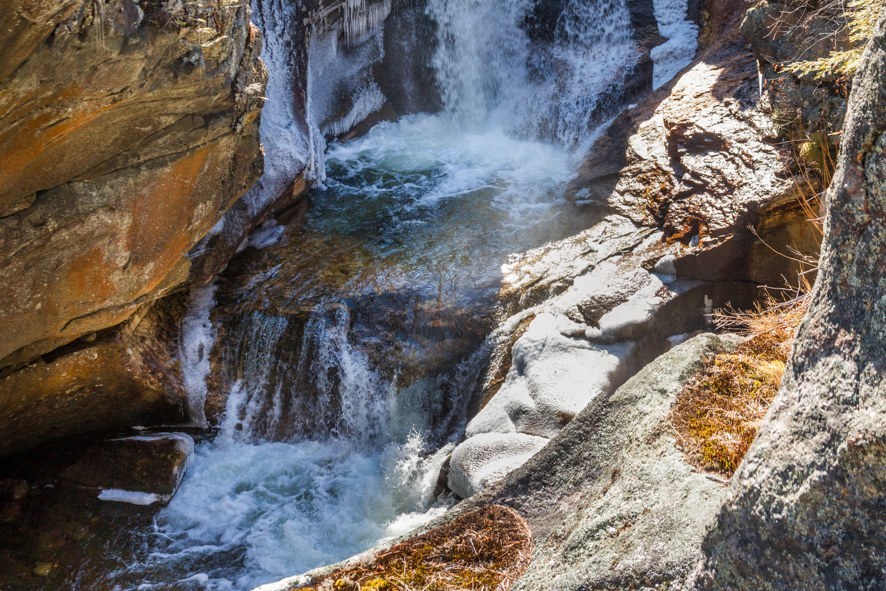 Screw Auger Falls flowing through Grafton Notch