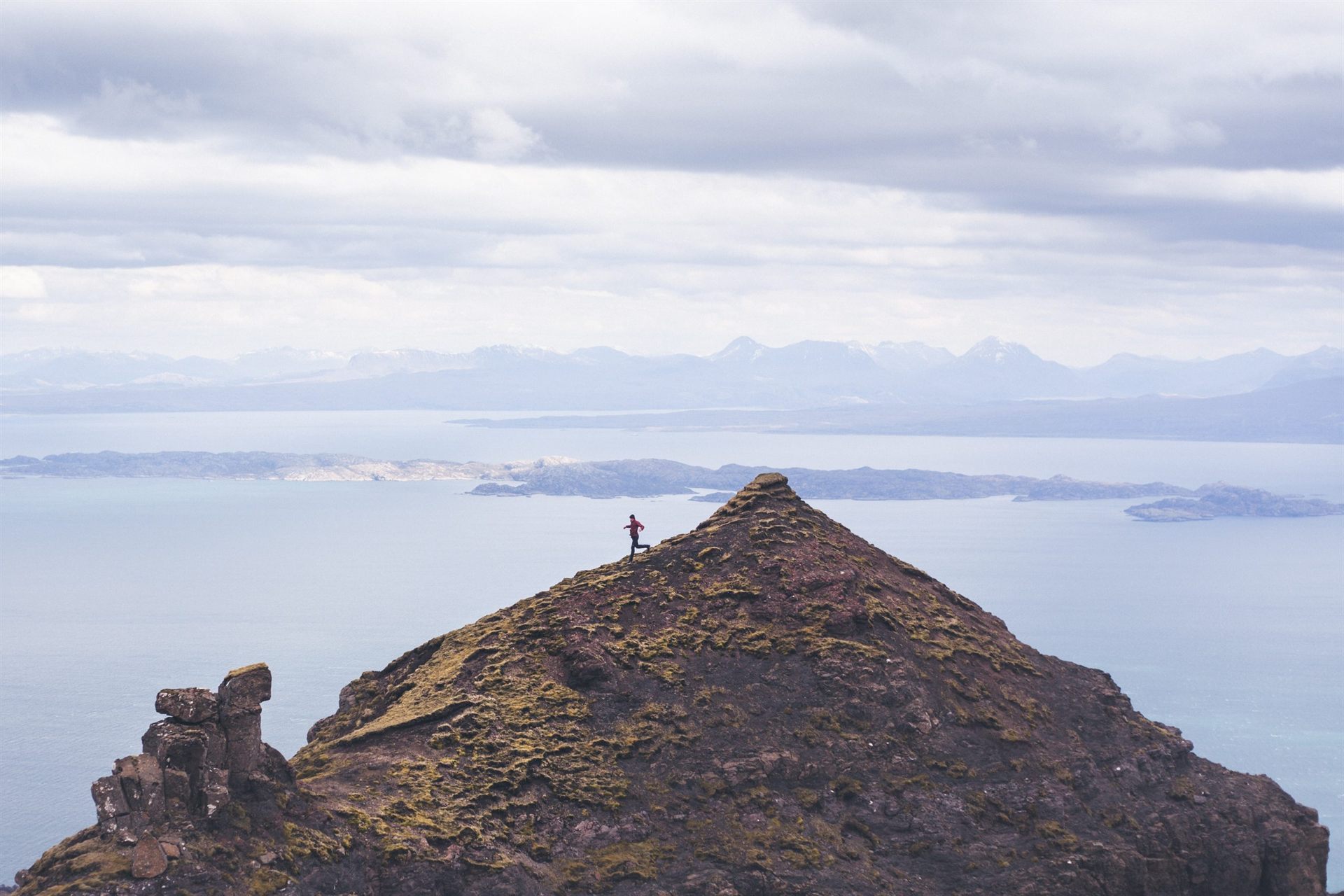 trail runner on mountain ridge