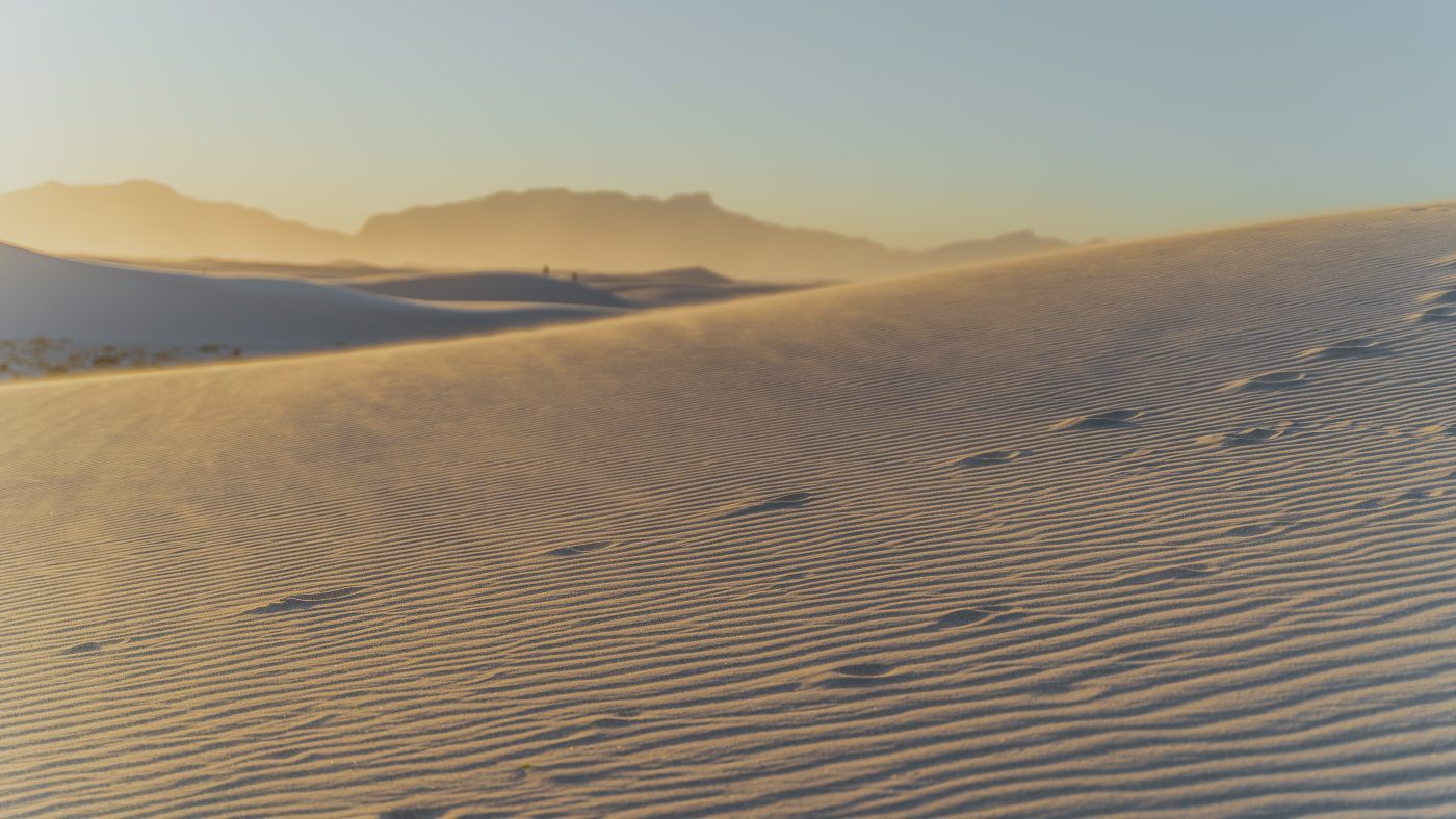 desert-landscape-in-white-sands-national-park