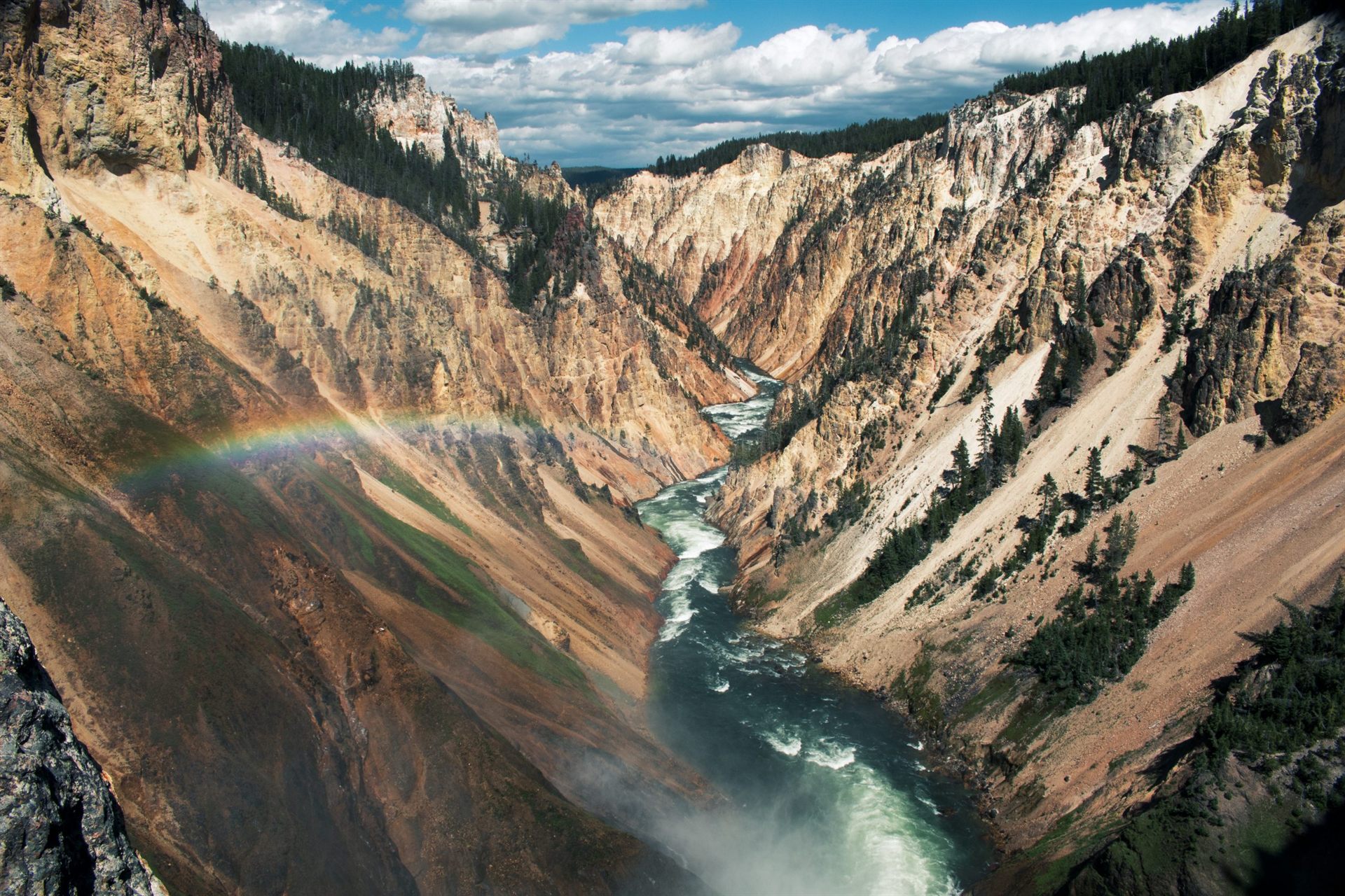 river valley in Yellowstone